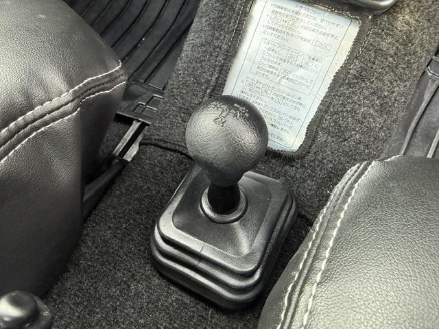 0504805A30260809W00118.jpg