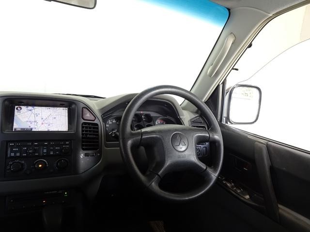 0551070A30261009W00114.jpg