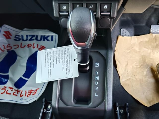0401984A30260821W00104.jpg