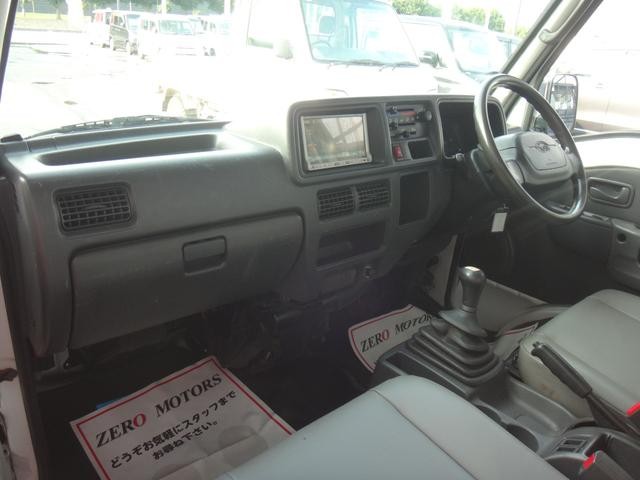 0509025A30260718W00504.jpg