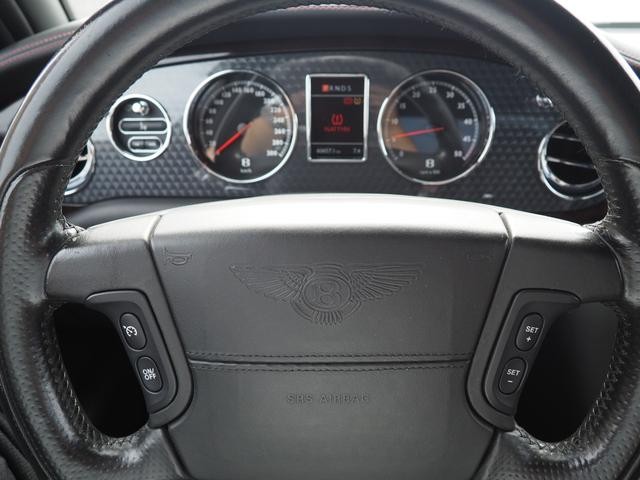 0730041A30260918W00108.jpg