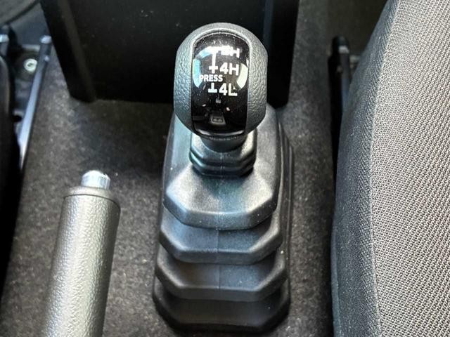 3000718A30261002W00219.jpg