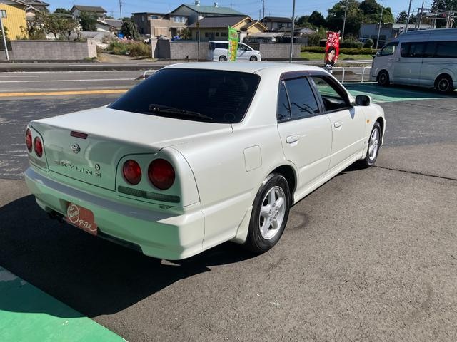 0401991A30261011W00108.jpg