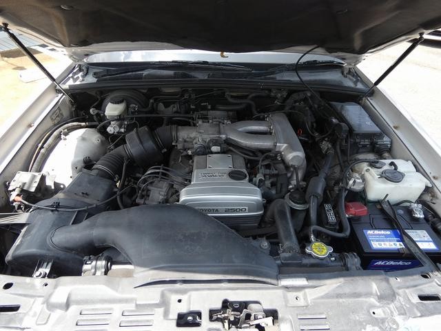 0710176A30260720W00117.jpg