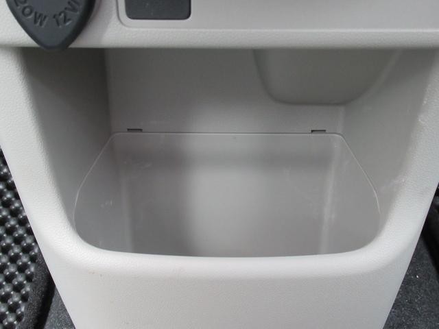 0501337A30260920W00219.jpg