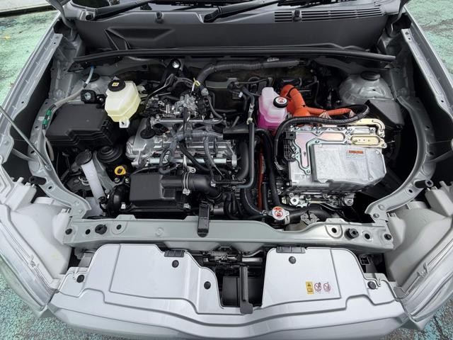 0561213A30260906W00115.jpg