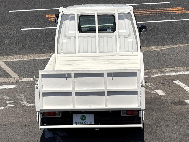 0709136A30260505W00116.jpg