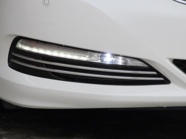 0551867A30260912W00108.jpg
