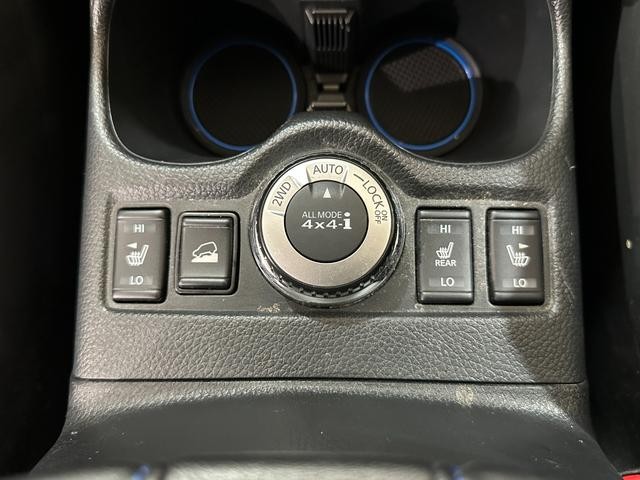 0509824A30260828W00704.jpg