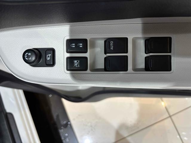 0401095A30260905W00210.jpg