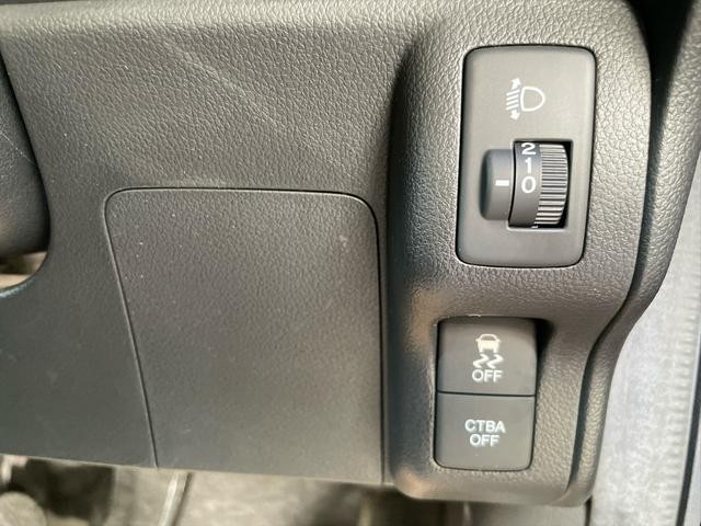 0203922A30261016W01018.jpg