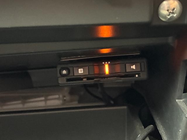 0402950A30260806W00308.jpg