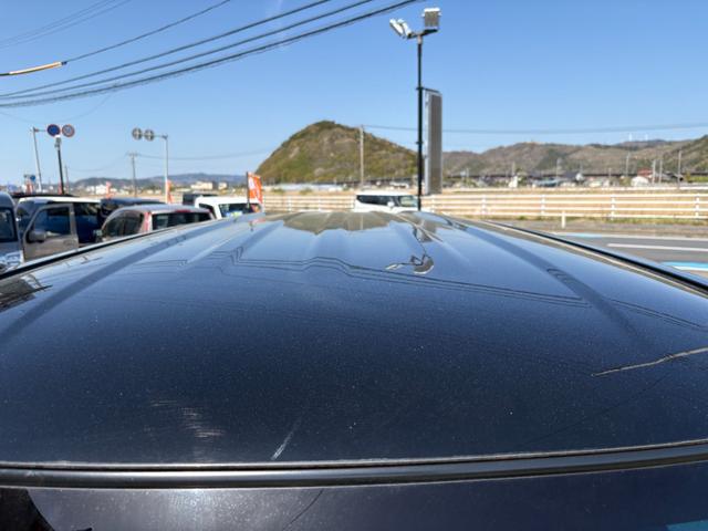 0900163A30260422W00210.jpg