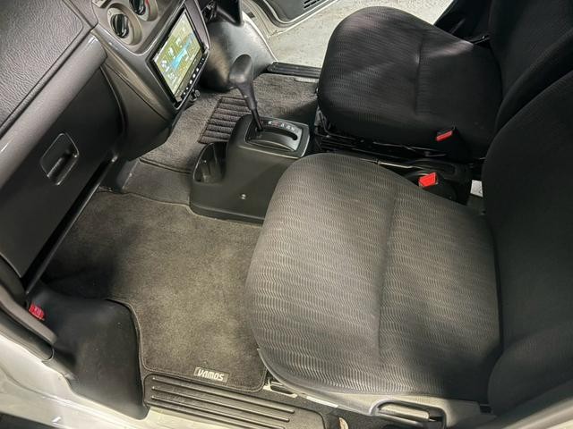 0710163A30260911W00410.jpg
