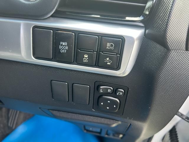 0800012A30260825W00109.jpg