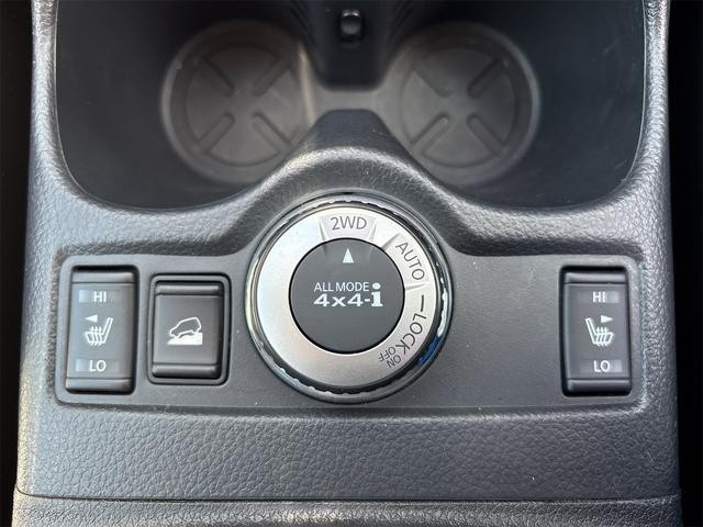 0900975A30260727W00113.jpg