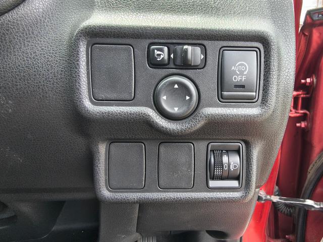 0550606A30260601W00115.jpg