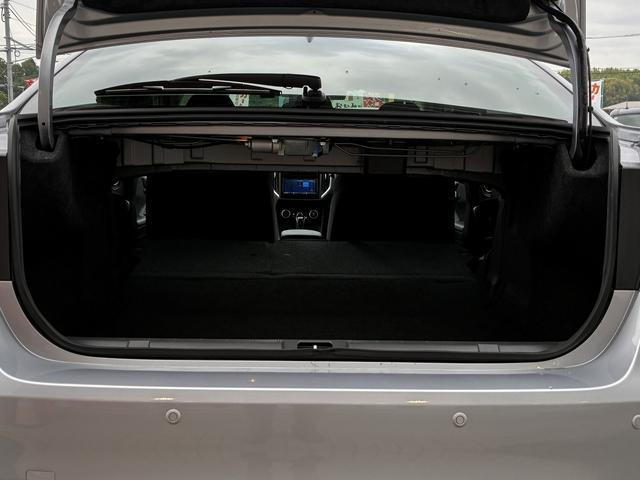 0506924A30260612W00716.jpg