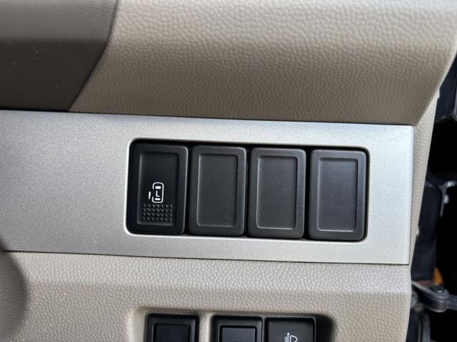 0520020A30260730W00114.jpg