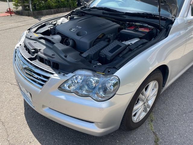 9030442A30260810W00102.jpg
