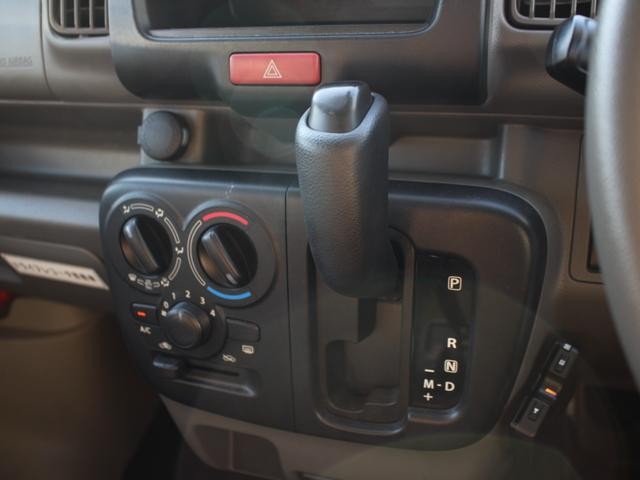 0700067A30261010W00103.jpg