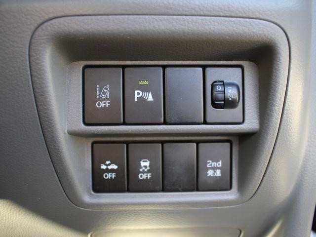 0700067A30261010W00206.jpg