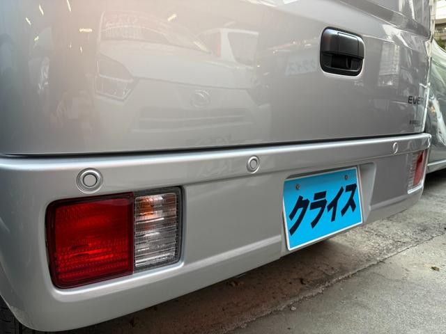 0503325A30261003W00105.jpg