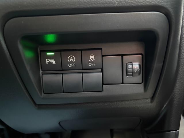 0503325A30261003W00112.jpg