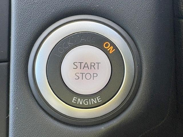 0560069A20260725W00305.jpg