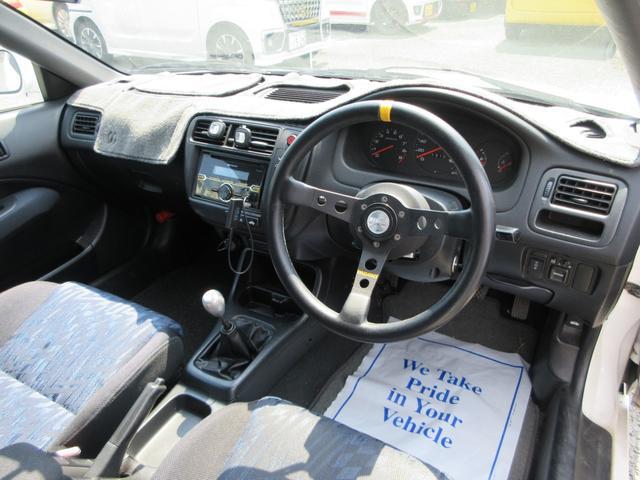 1100003A30260517W00115.jpg