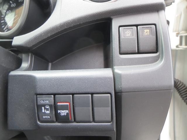 0504881A30260906W00107.jpg