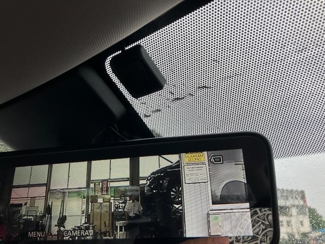 9031213A30260927W00115.jpg