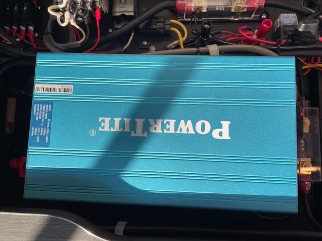 0404072A30260712W00114.jpg