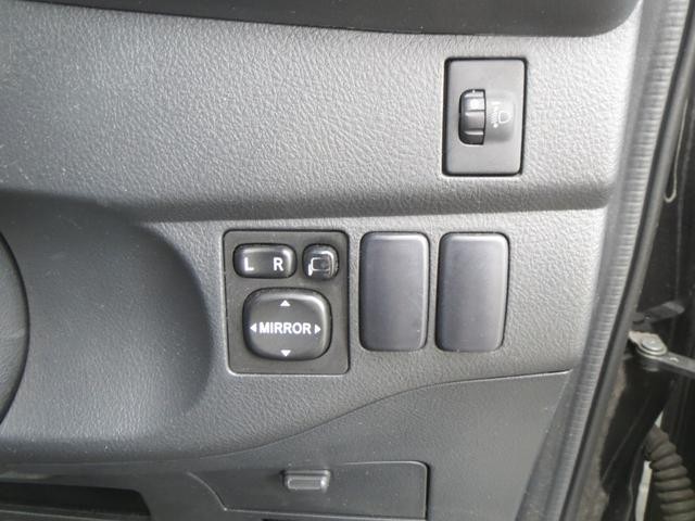 0504881A30260921W00106.jpg