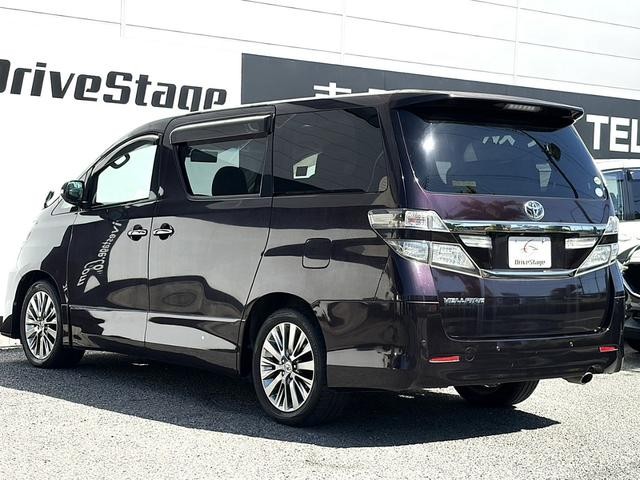 0708795A30261009W00204.jpg