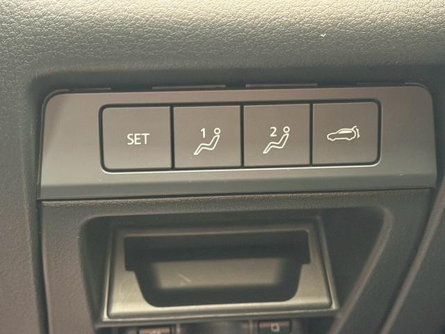 0300810A30261001W00107.jpg