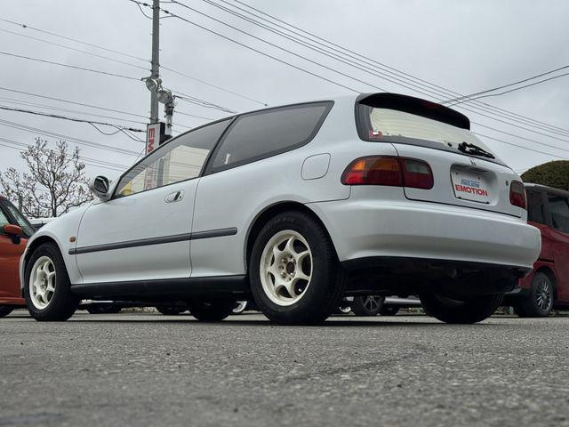 85318f794971791cbe5cc58a094793af.jpg