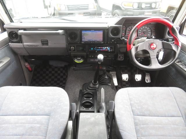 0804367A30260718W00106.jpg
