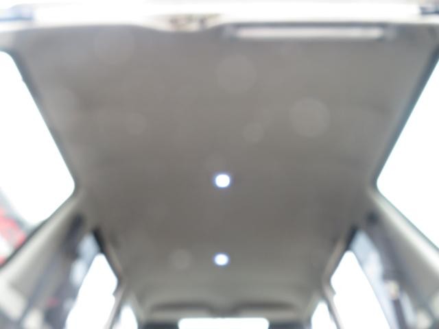 0804367A30260718W00114.jpg