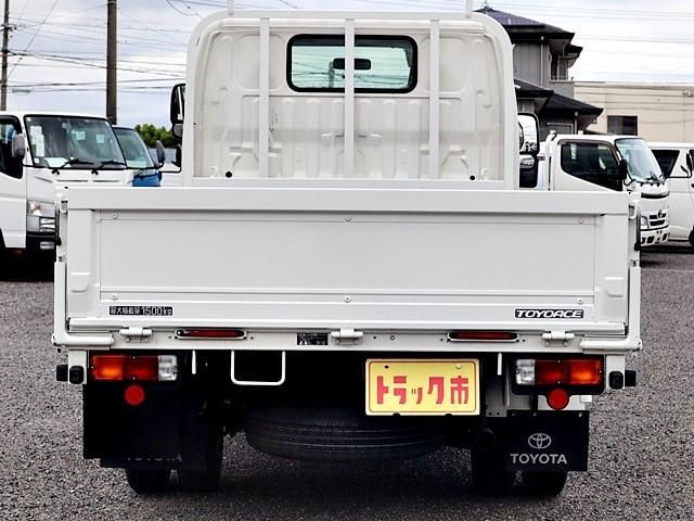 9b275c8e89fd1ba571cdaa612310aec8.jpg