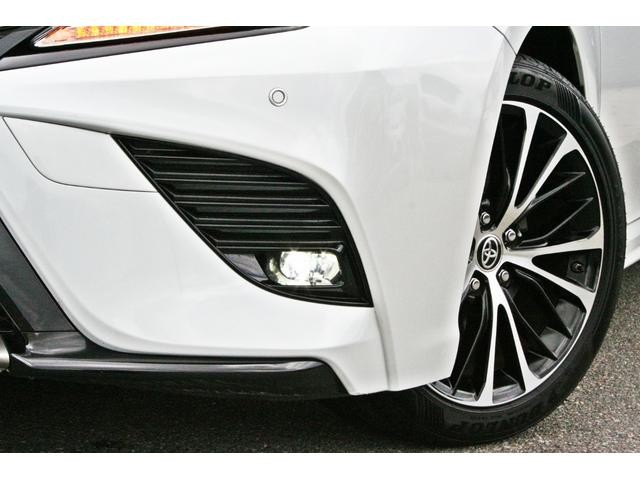 0801767A30260911W00105.jpg