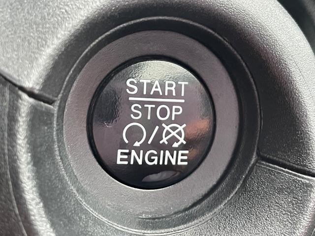 9900224A30260829W00216.jpg