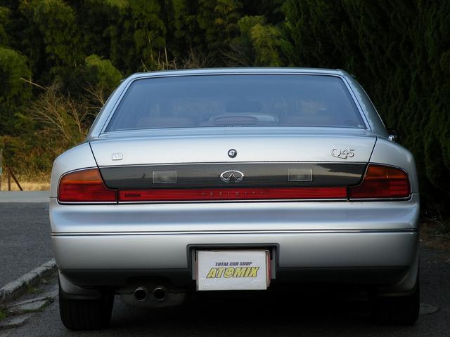1001999A30250422W00102.jpg