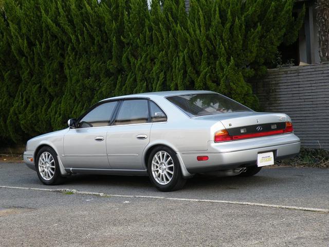 1001999A30250422W00113.jpg