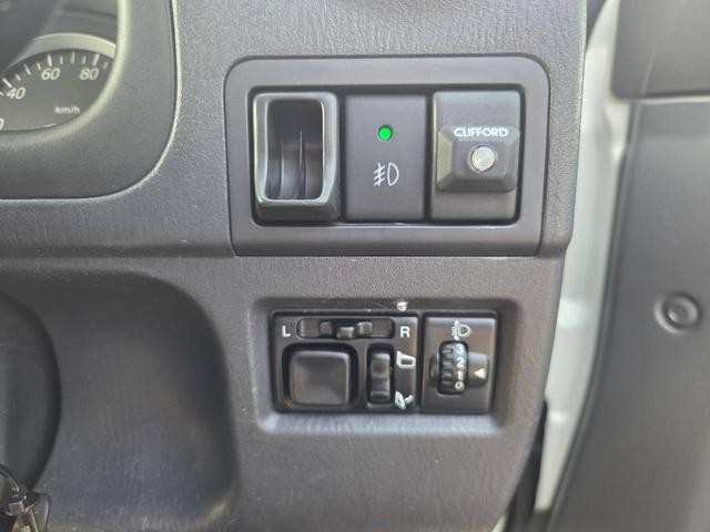 0504129A30260723W00405.jpg