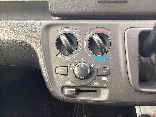 0700828A30260906W00104.jpg