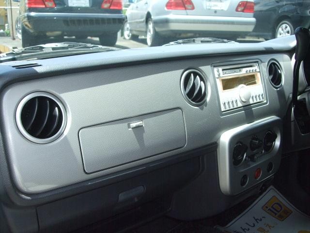 0560312A30200611W00115.jpg