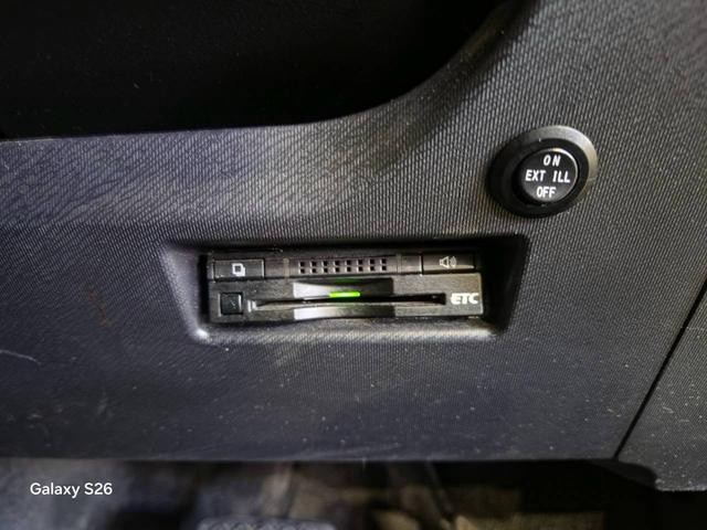 0803705A30260901W00116.jpg