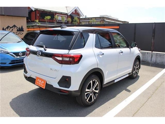 4833f50cad24480eaf98fa1e919854c6.jpg