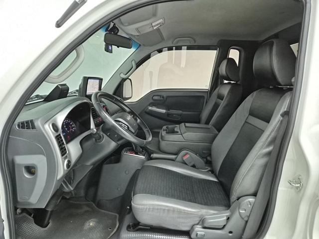5121000841R10.jpg